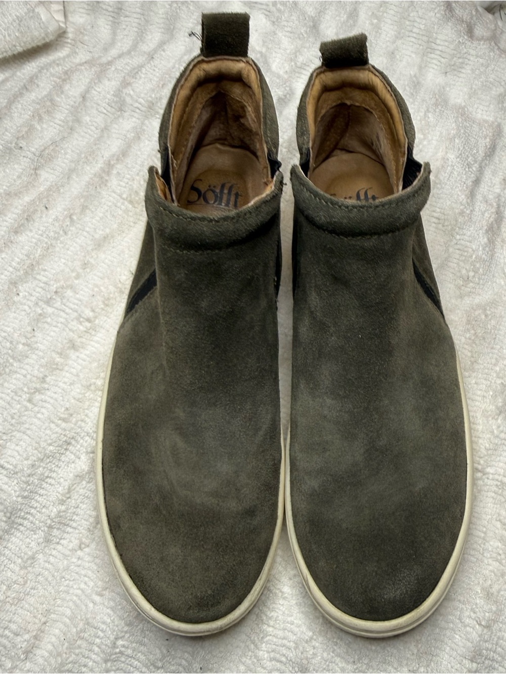 Sofft Olive Green Suede Slip On Ankle Sneakers Booties Women’s 6M - Picture 2 of 8